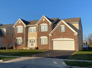 4390 Orangeberry Dr, Grove City, OH 43123