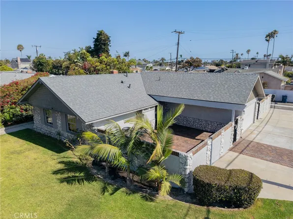 8232 Indianapolis Ave, Huntington Beach, CA 92646