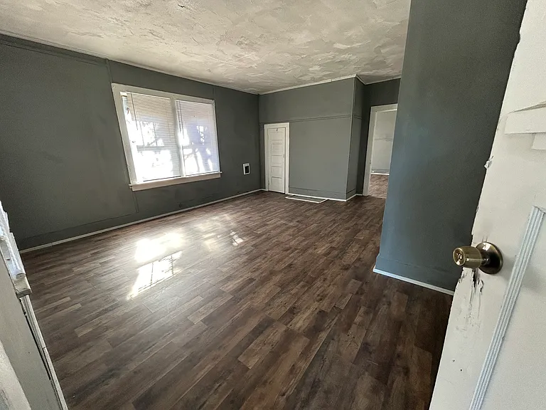 514 E 12th Ave #C — Photo 5