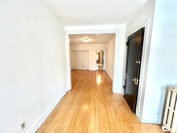 5th image of 5053 W Berenice Ave #2