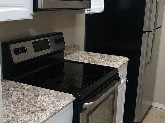 2nd image of 3825 Montgomery Blvd NE APT 102