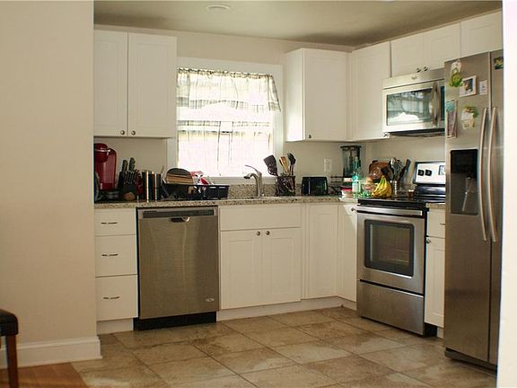 4th image of 510 Squantum Dr