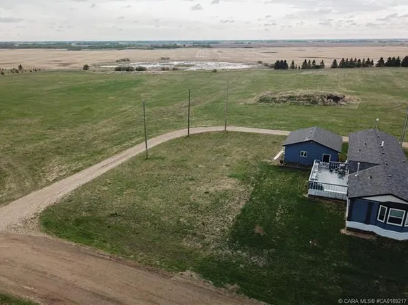 1021 Taylor St, Camrose County, AB T0B 3P0