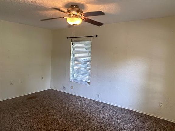 3rd image of 706 Brown St