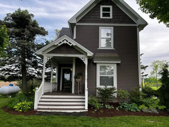 140 Holt Rd, Williamston, MI 48895