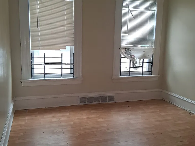 137 Sherwood Ave — Photo 11