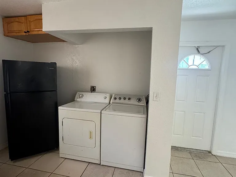 240 NW 56th St — Photo 8