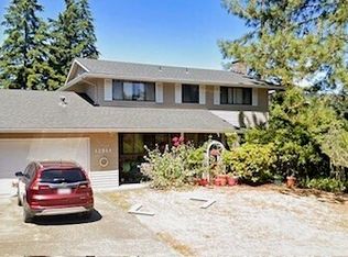 12944 SE 68th St, Bellevue, WA