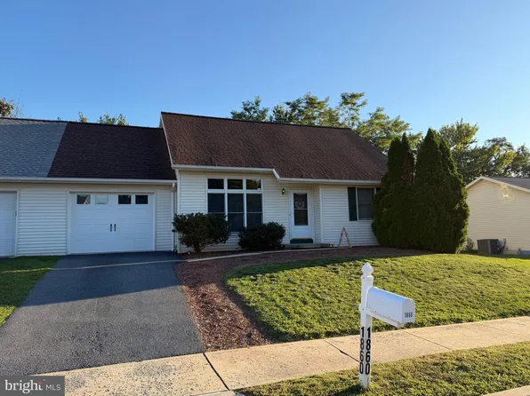 1860 Lexington Ave, Middletown, PA 17057