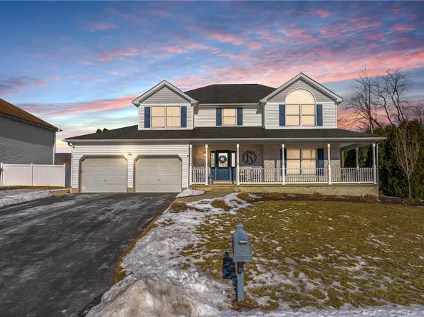 346 E Center St, Wind Gap, PA 18091