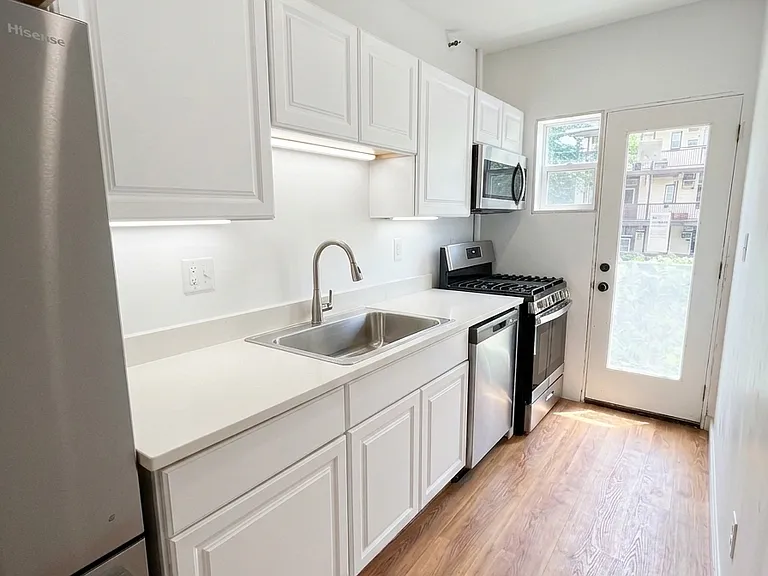 1835 Corcoran St NE — Photo 3