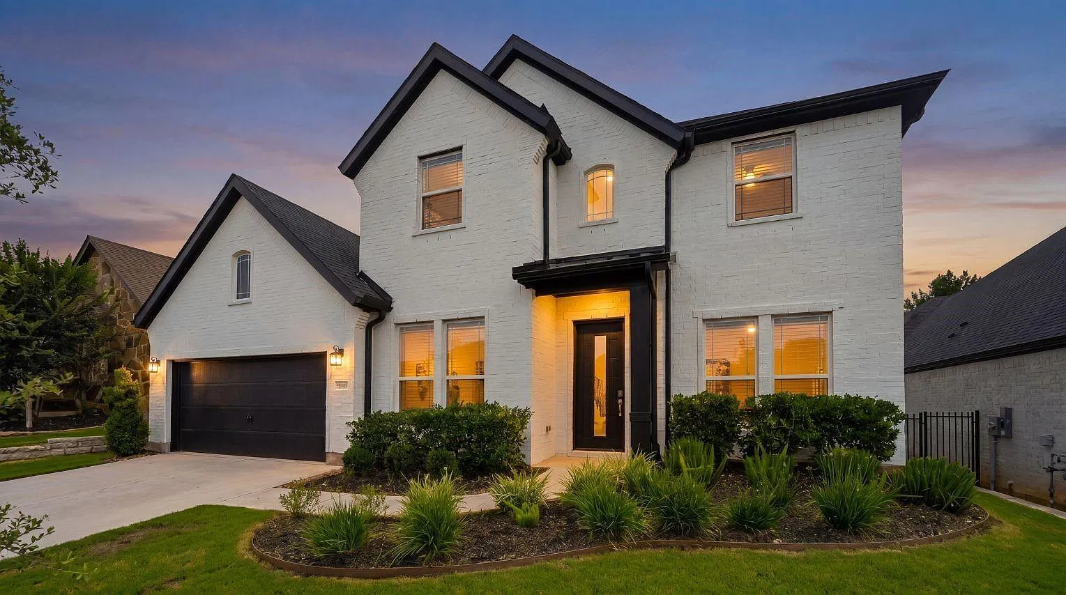 5 bed, 4.5 bath, 4144 sqft, $3,800 — Photo 1