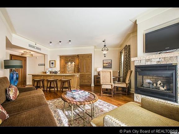 4th image of 2300 W Deer Valley #409