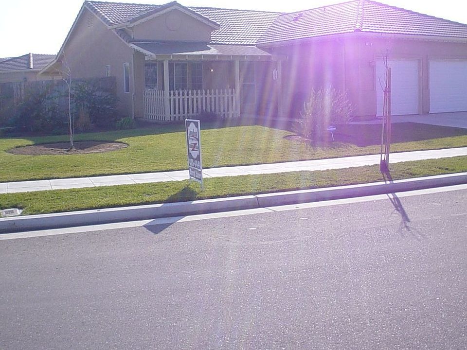 1st image of 386 N Douglas Ave