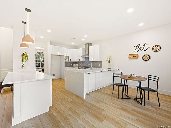 3rd image of 2411 BRIGHTON OAKS
