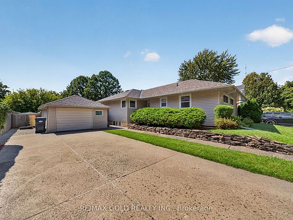 2nd image of 29 Treleaven Dr