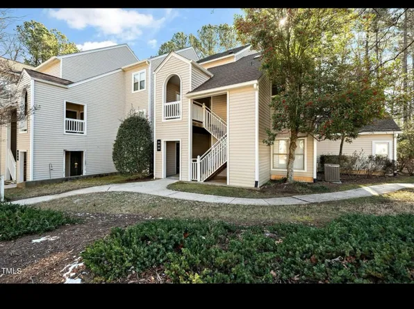 6011 Winterpointe Ln APT 205, Raleigh, NC 27606