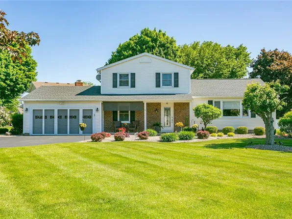 52 Sunapee Run, Hilton, NY 14468