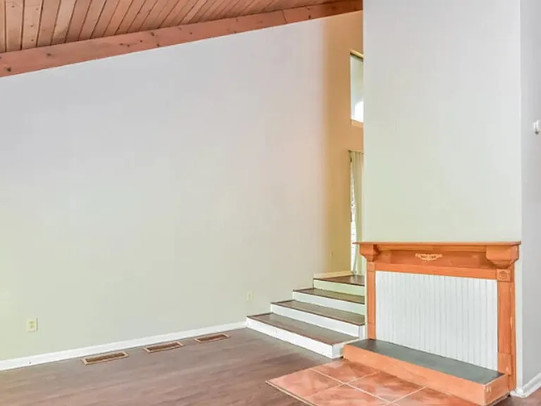 2563 Terrace Trl — Photo 4