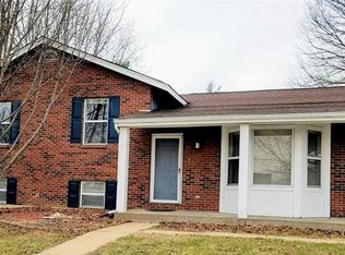 6 Valley View Dr, Saint Peters, MO 63376