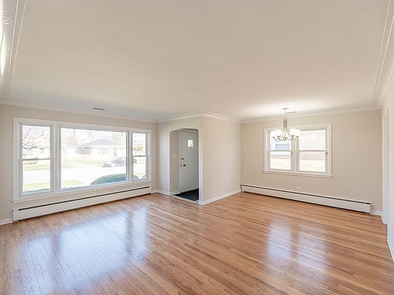 3rd image of 8049 E Prairie Rd