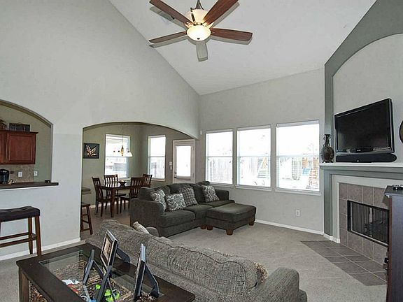 5th image of 9519 Curry Landing Dr