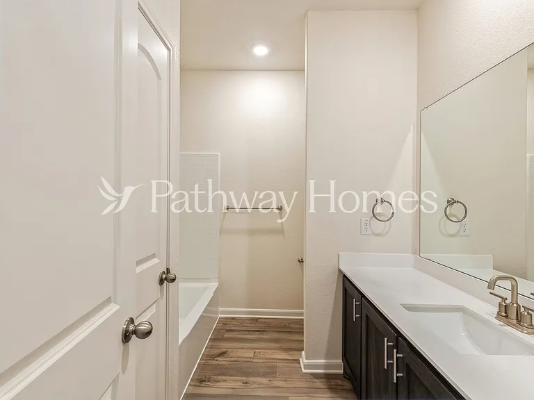 10805 Copper Hills Ln — Photo 11