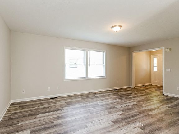 5th image of 5329 Villa Ct