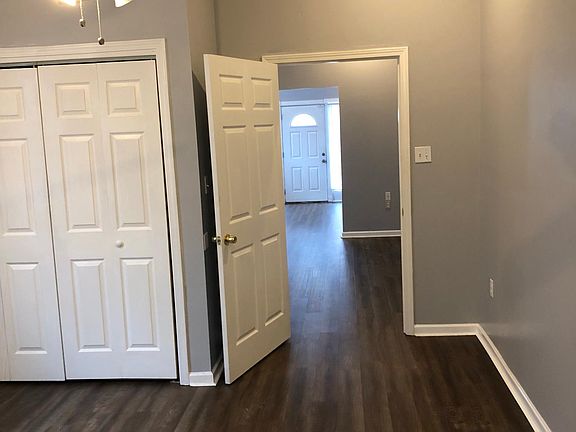 3rd image of 1341 Pauline St