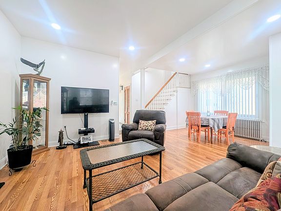 4th image of 4355 W Potomac Ave
