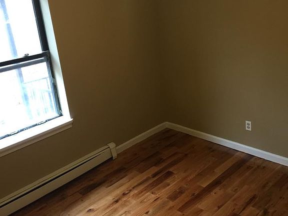 3rd image of 2260 Fairfield Ave APT 2C