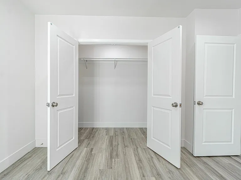 2134 Santa Fe Ave — Photo 5