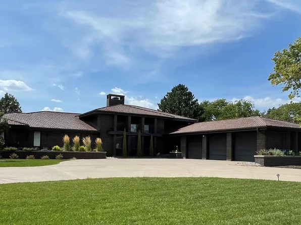 3305 Thunderbird Dr, Hays, KS 67601