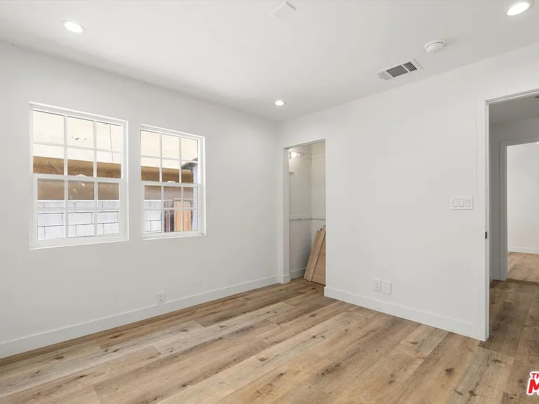 3748 Veteran Ave — Photo 8