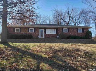 425 Van Zant St, Chester, IL 62233