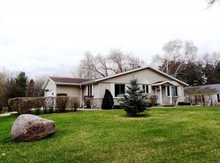 2675 Hazelwood Ln, Green Bay, WI 54304