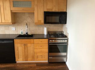 933 Seymour St #PENTHOUSE 1, Vancouver, BC V6B6L6