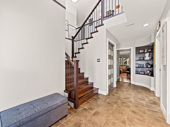 3rd image of 11870 236b St