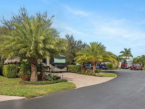 4th image of 204 N Cortez Drive #204