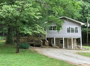 318 Red Bud Ln, Decatur, AL 35603