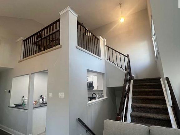 5th image of 226 Andover Pl #226