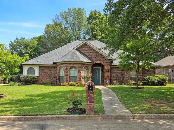 414 Whippoorwill Ln, Wake Village, TX 75501