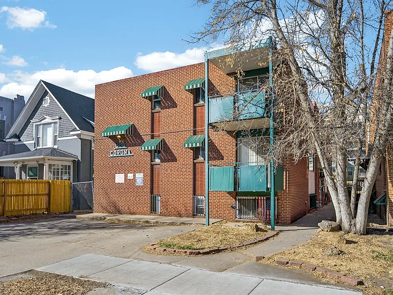 985 N Corona St #202 — Photo 19