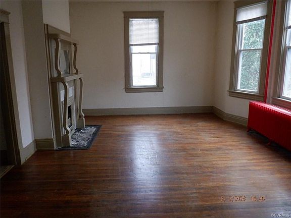 3rd image of 2411 Lamb Ave