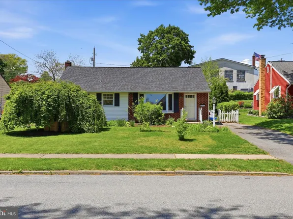 655 N Mount Joy St, Elizabethtown, PA 17022