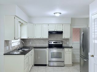 5319 Linden St, Roeland Park, KS 66205