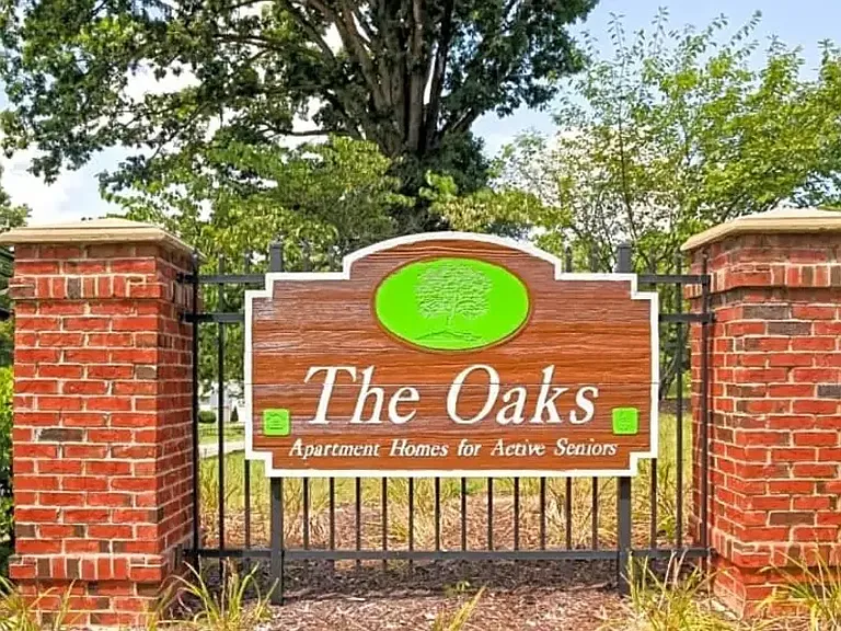 The Oaks Apartment +55 — Photo 1