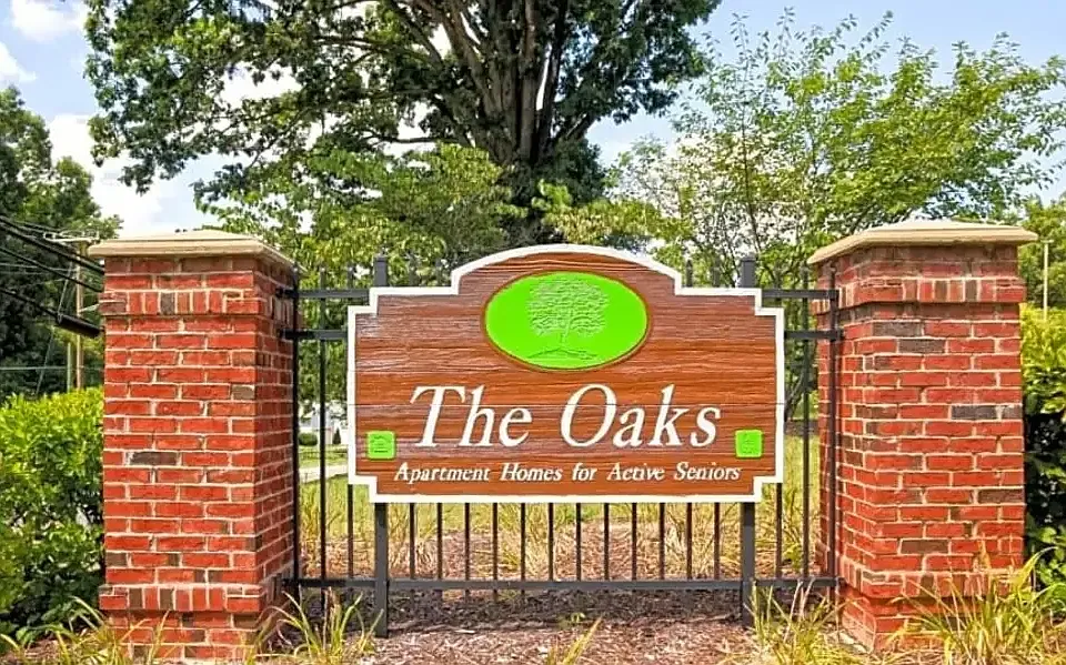 The Oaks Apartment +55