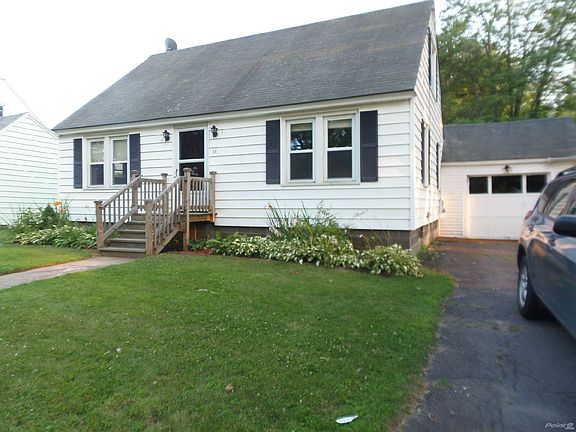 Front of house with Garage