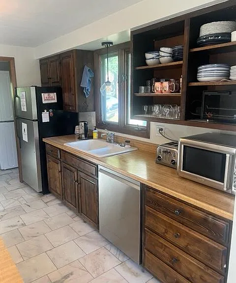 97 Cedar Dr — Photo 14